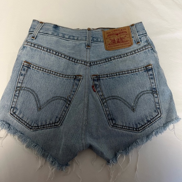 Vintage Levi’s Denim Shorts - Picture 1 of 2